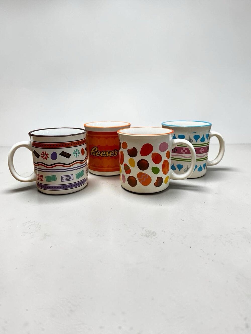 Galerie-“Hershey’s”Chocolate Bars/Logos &Reese’s Cups/Eggs Design-Collector Mugs